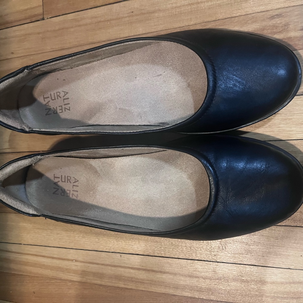 Naturalizer Black Flat Dress Shoes